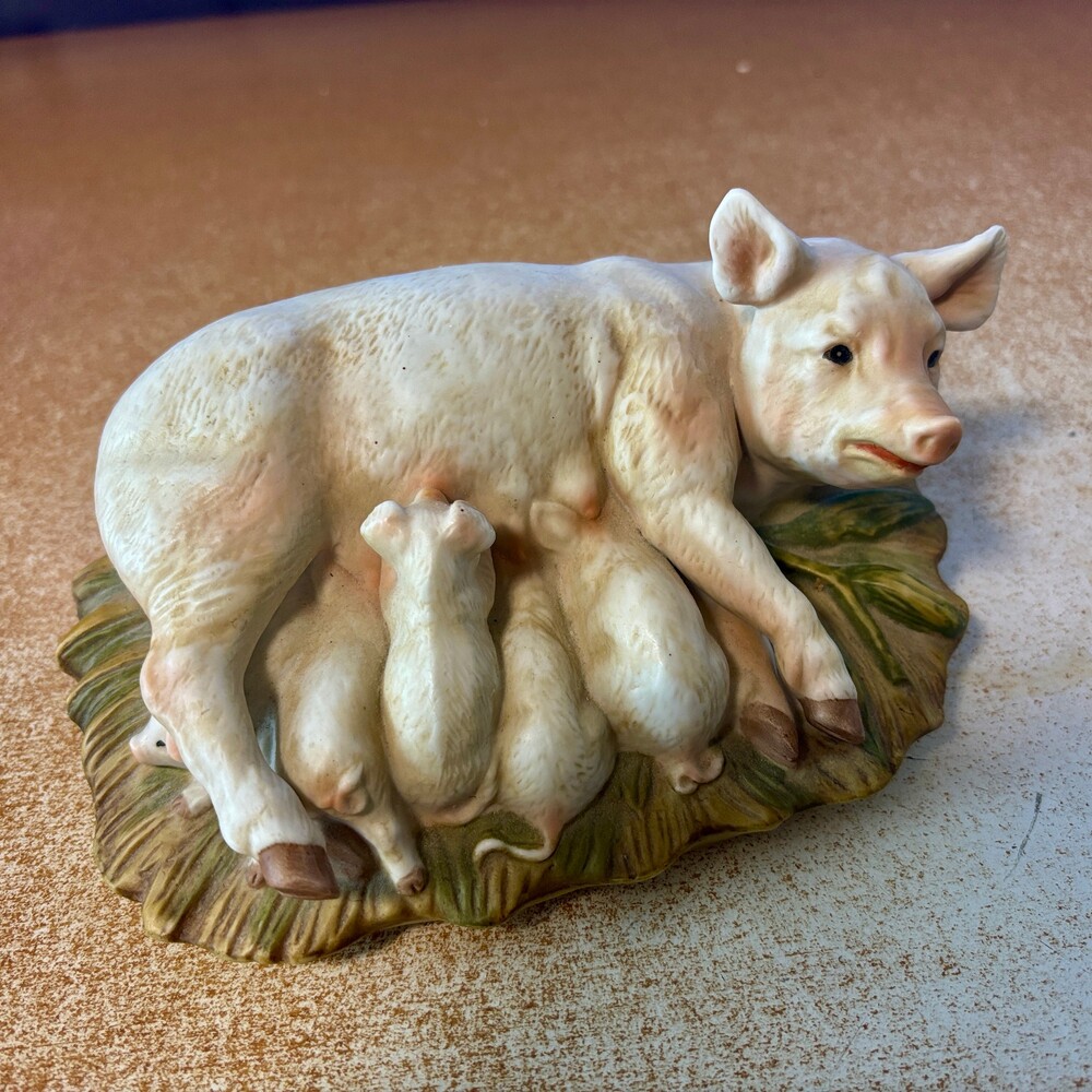 1985 Homco Masterpiece Porcelain Vintage Ceramic Mother Pig Figurine Nursing Pig
